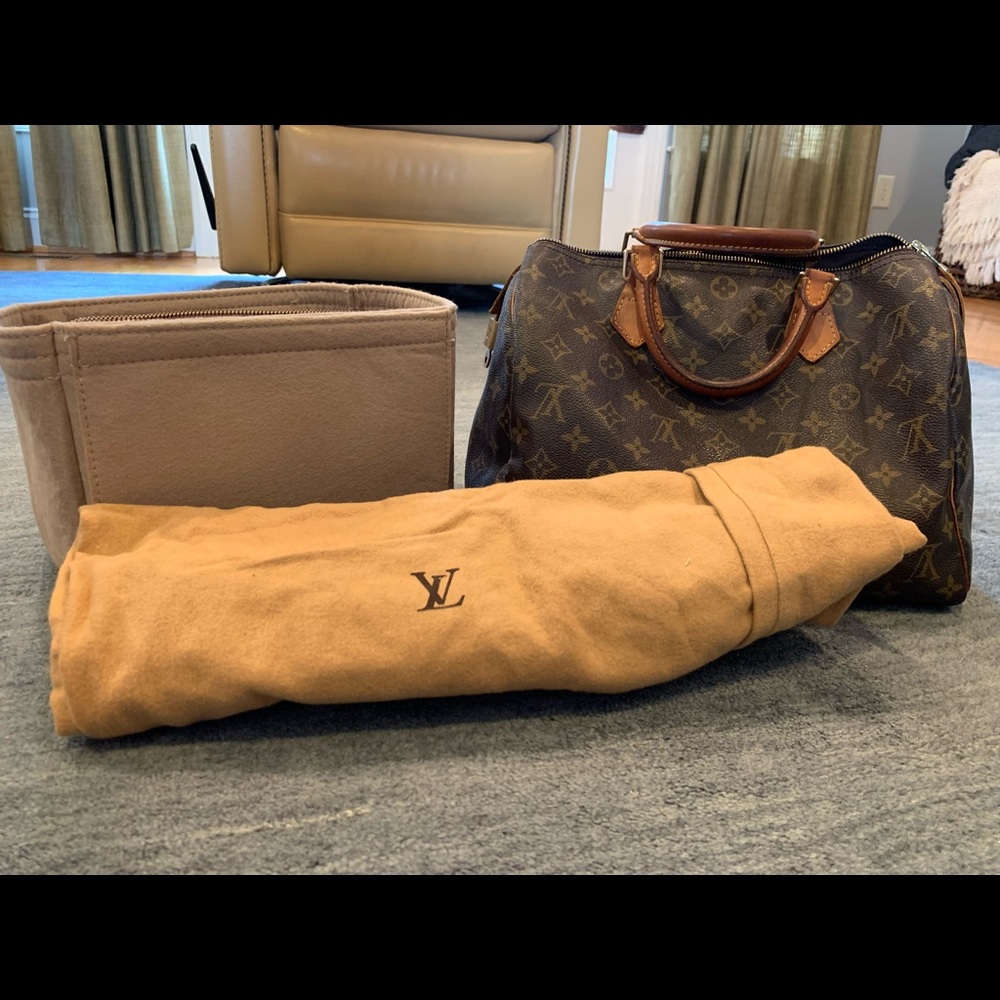 Louis Vuitton Speedy 30.